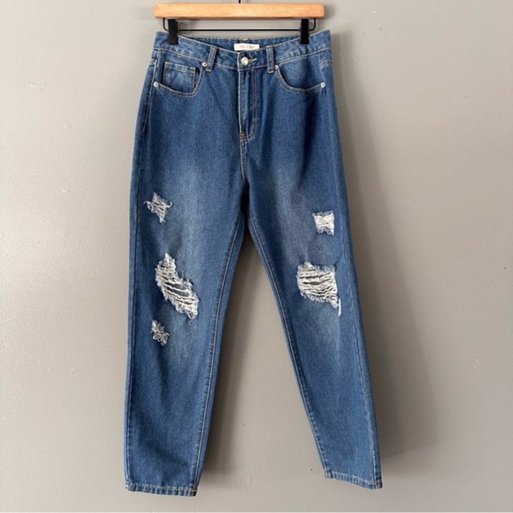 Mele E Pere‎ Distressed Tapered Leg Jeans | Medium Wash